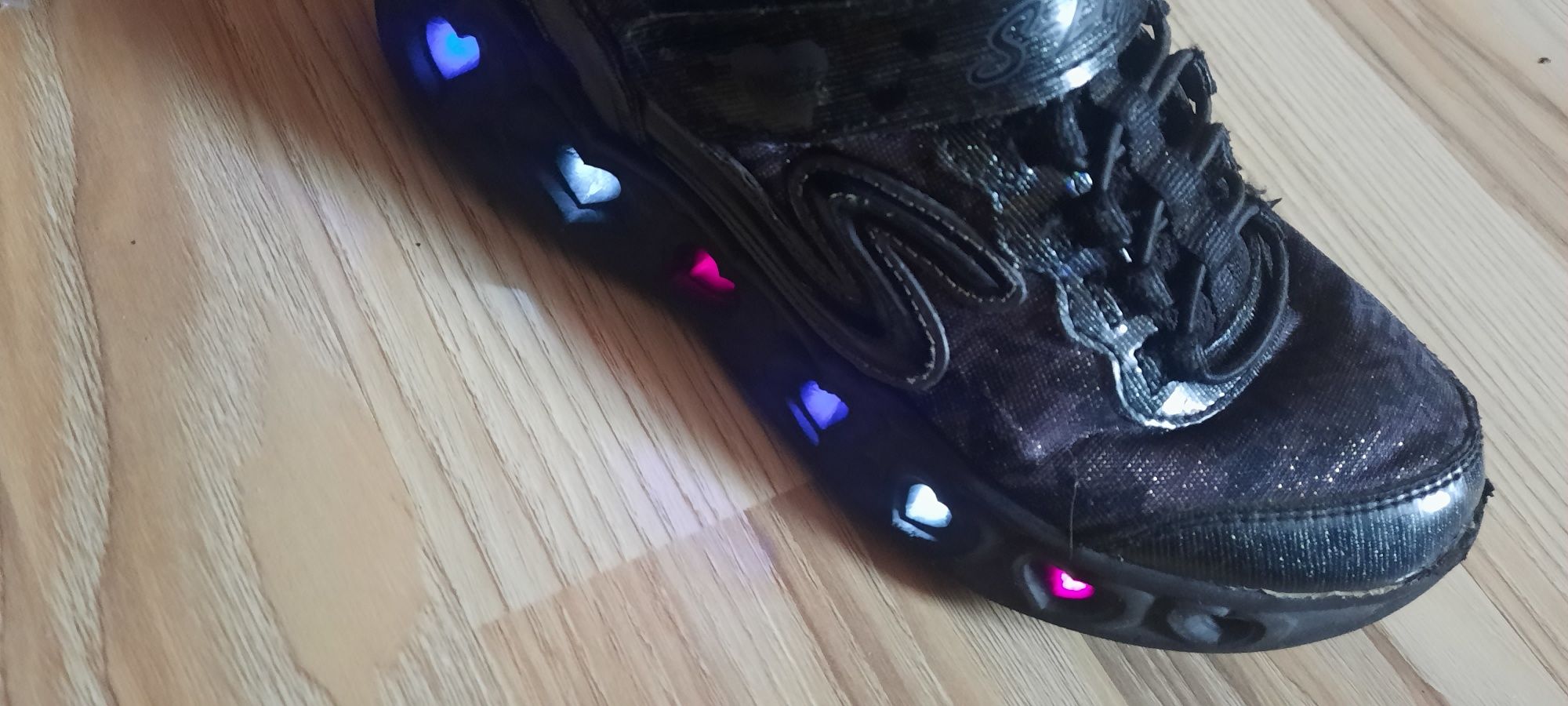 Кросівки для дівчинки Skechers Heart Lights