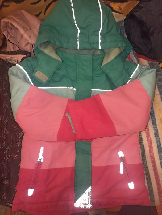 Зимова куртка для дівчаток