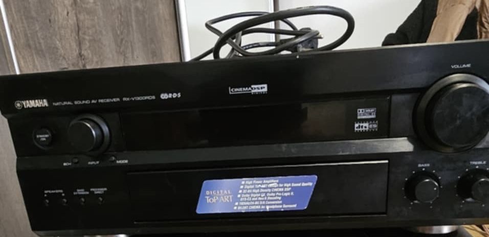 Amplituner czarny RX-V1300RDS z pilotem