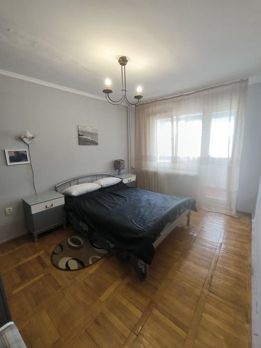 Продаж 2 кімнатної квартири на середньому поверсі в р-ні «Укргазбанку»