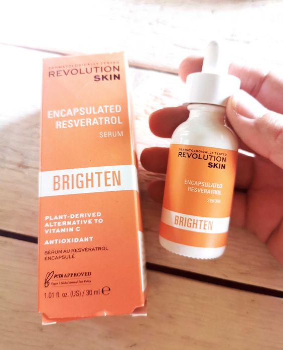 Nowe serum z resweratrolem Revolution – do każdego typu cery