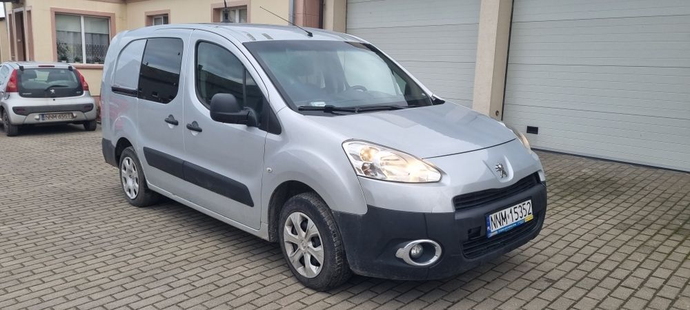 Peugot Partner 8 osób long lifting klima 7 berlingo toledo