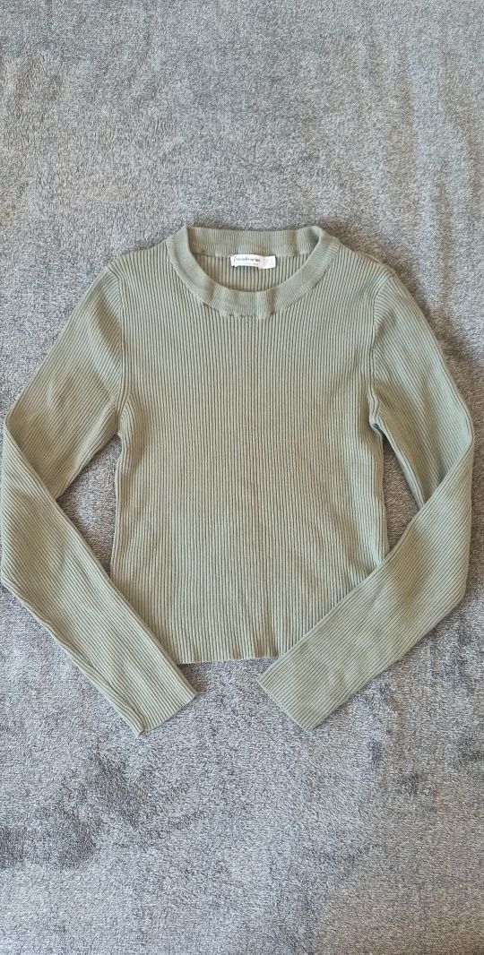 Damski oliwkowy zielony khaki prążkowany sweterek S 36 Stradivarius