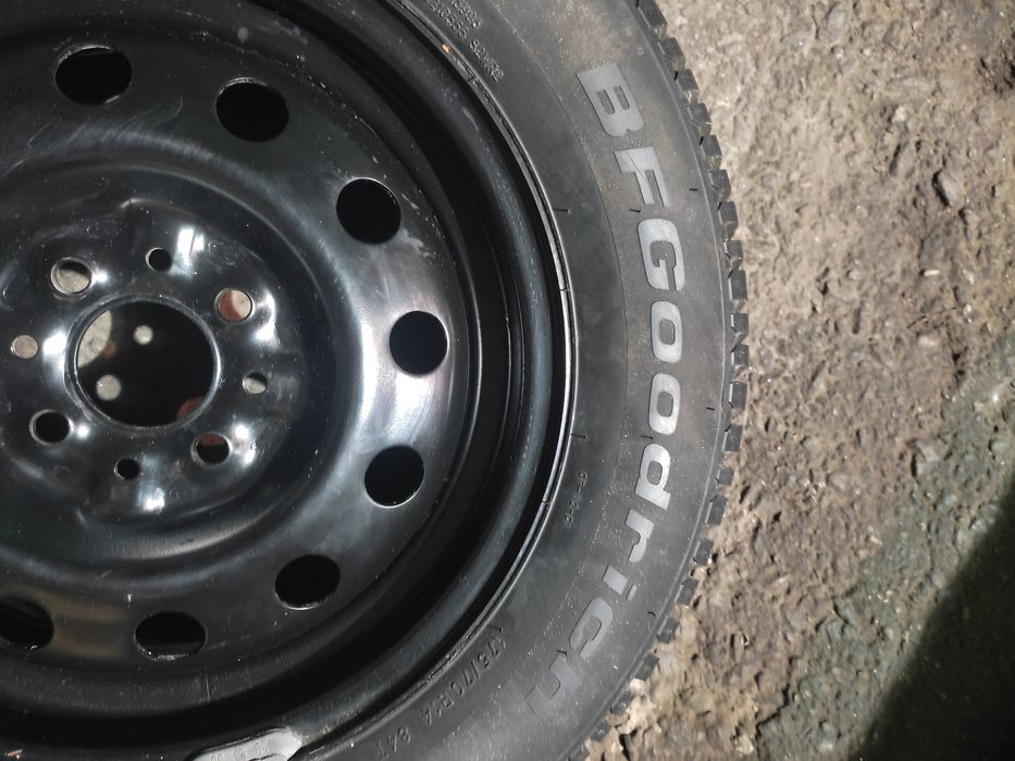 Продам колеса в сборе зима новые 175.70.р 14