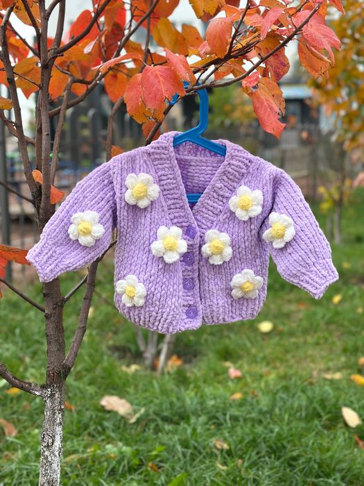 Вʼязаний дитячий кардиган