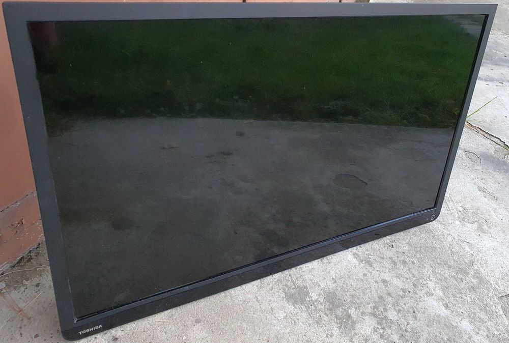 Toshiba 32" led, smart
