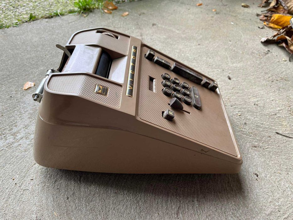 Máquina calculadora Victor (antiguidade)