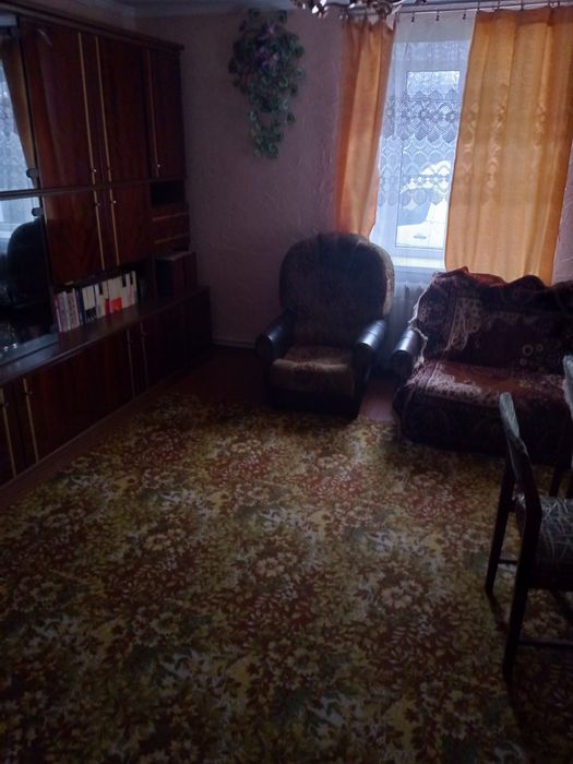 Продається будинок в центрі міста