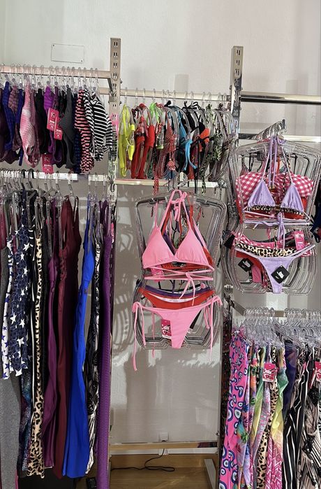 Expositor de loja em otimo estado