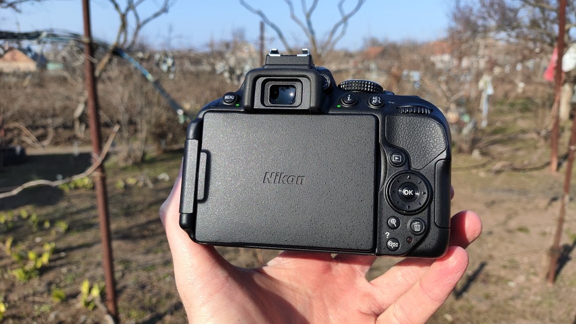 Nikon D5300 Body WIFI зеркалка 1300-пробег зеркальный фотоаппарат