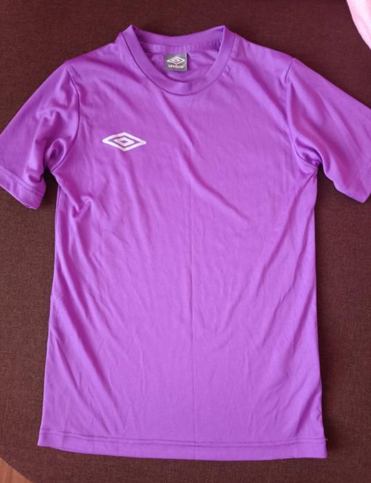 Фірмова жіноча підліткова спортивна футболка Umbro, розмір XS -S