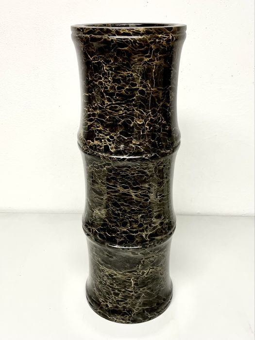 Vase en marbre Dark Emperador