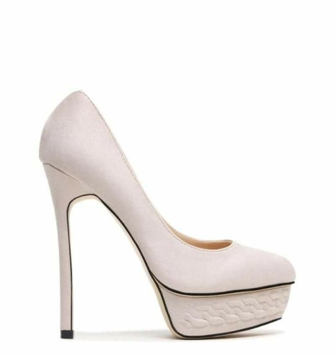 Sprzedam sukienkę i buty .