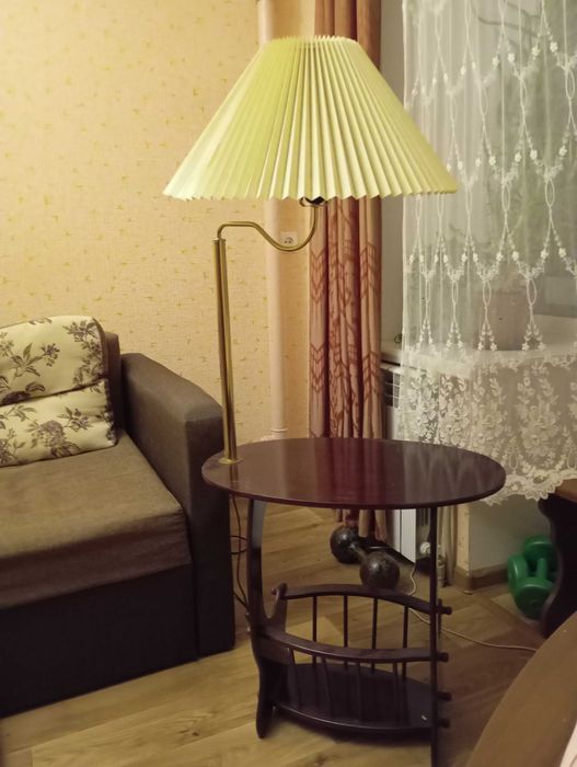 Продам сучасний торшер