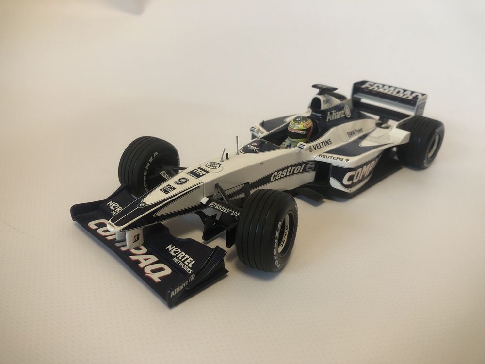 Колекційна модель боліда Williams F1 BMW FW22 1:18