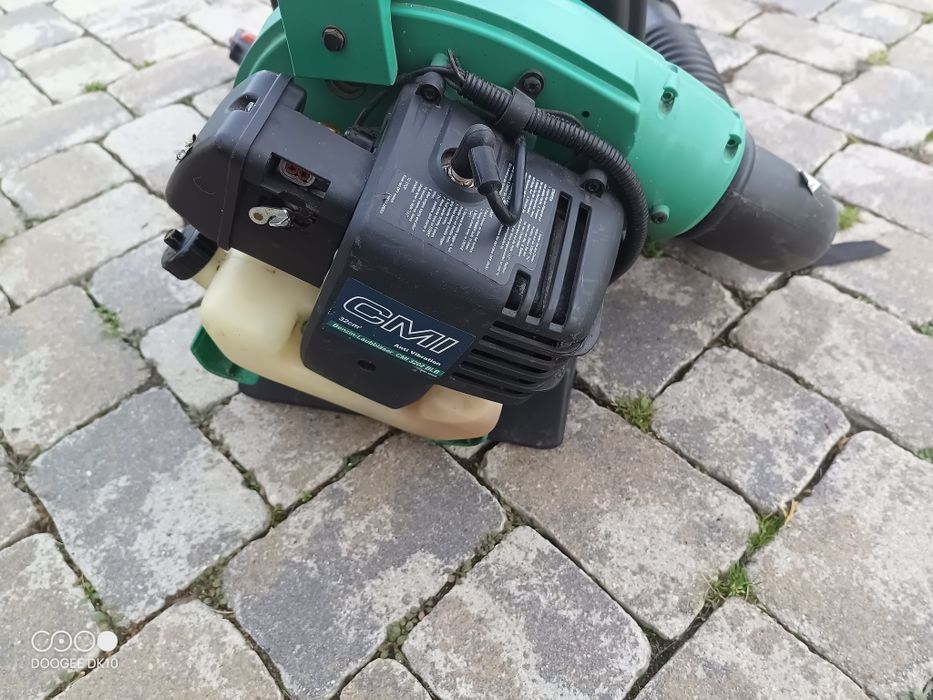 Dmuchawa do liści spalinowa plecakowa