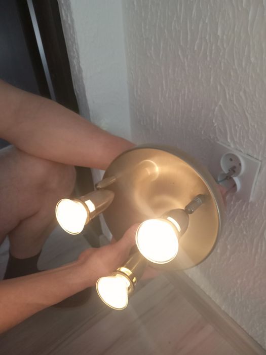 Lampa pokojowa.   .