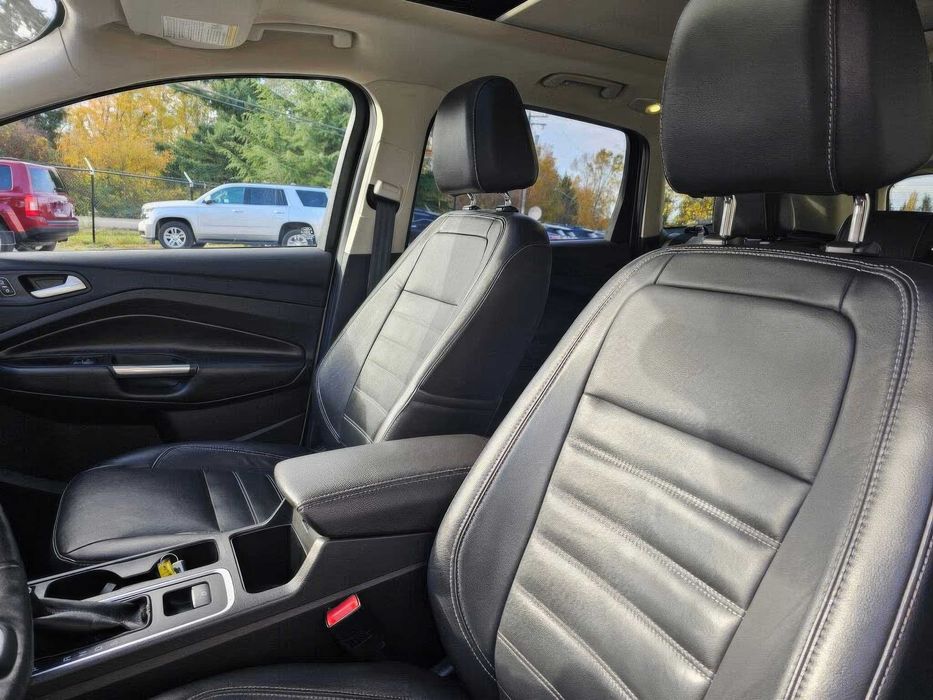 Ford Escape Titanium      2017