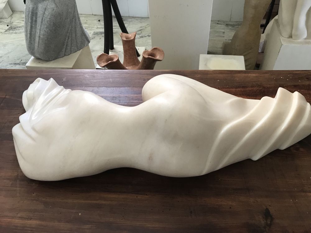 Escultura em mármore Estremoz