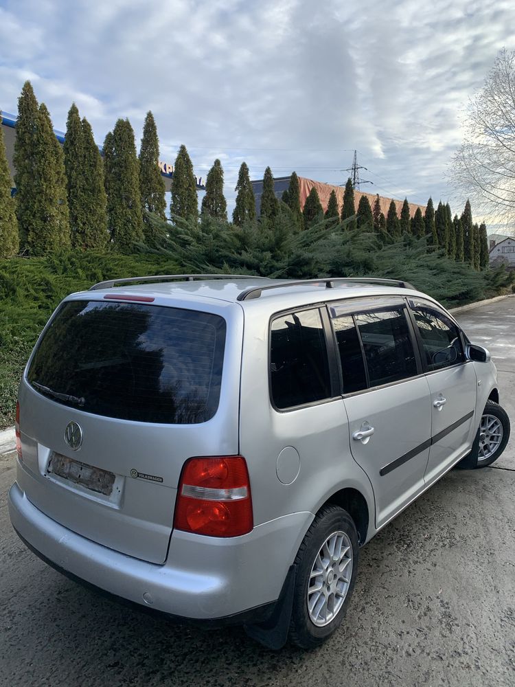 Volkswagen Touran 1.9TDI Минивэн 7-Мест 6-Ст ЕВРОБЛЯХА