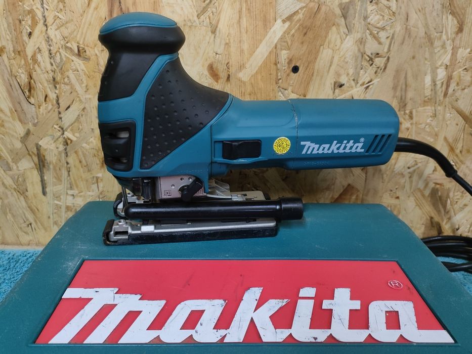 Wyrzynarka Makita 4351 CT