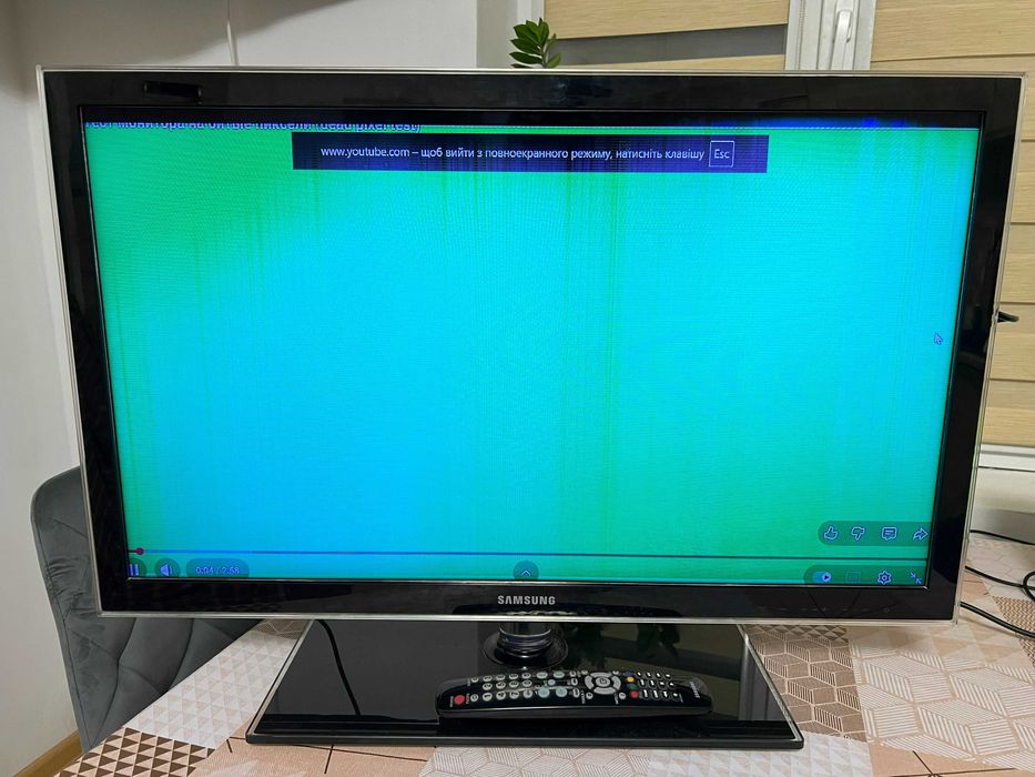 Телевізор Samsung UE32D5000 з дефектом