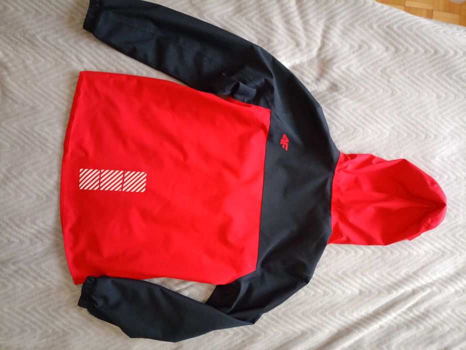 Kurtka 4F przeciwdeszczowa 158