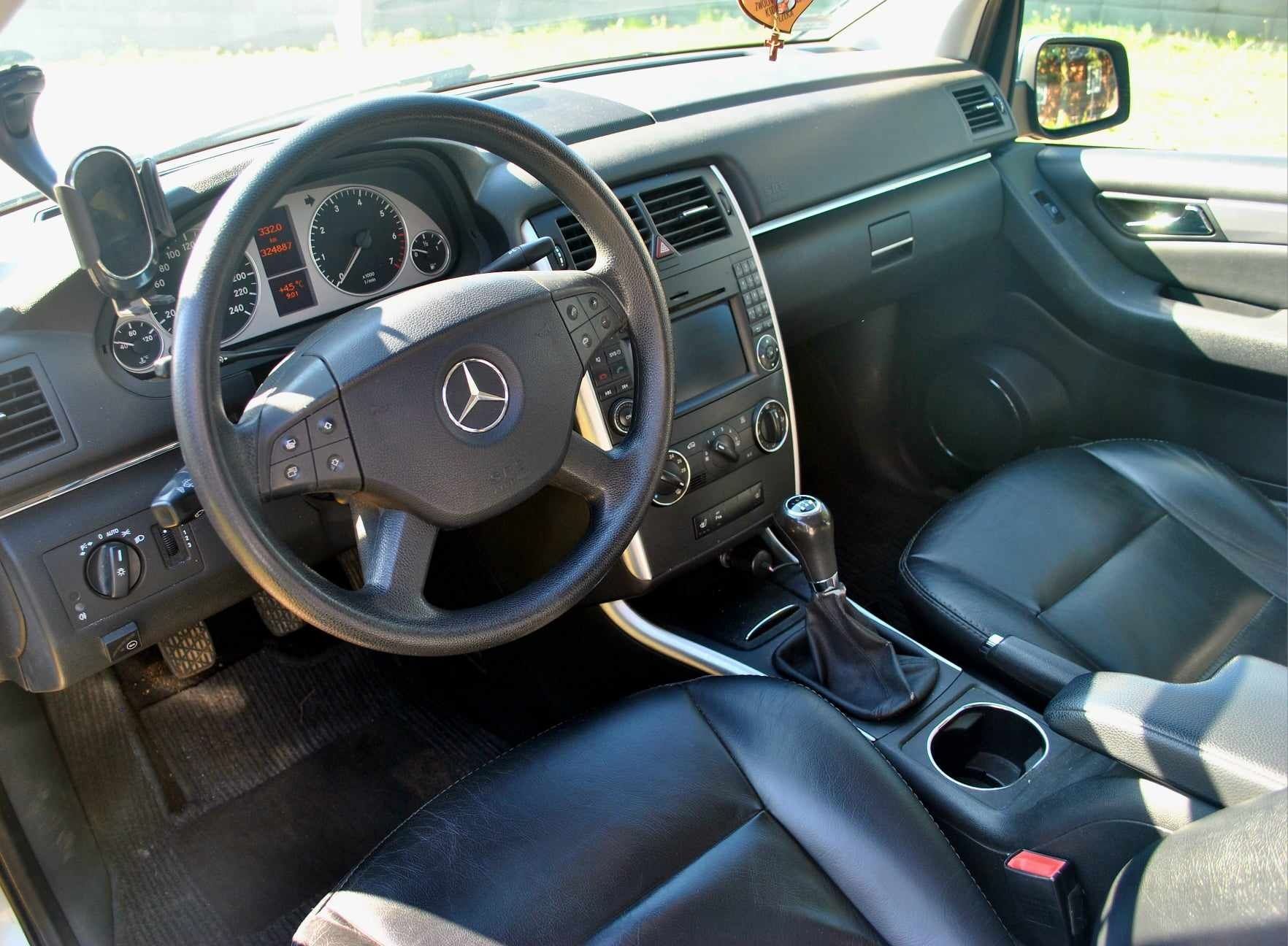 Mercedes Benz B200