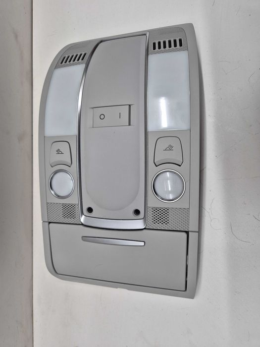 audi a6 c6 lampka oświetlenia oświetlenie kabiny LED