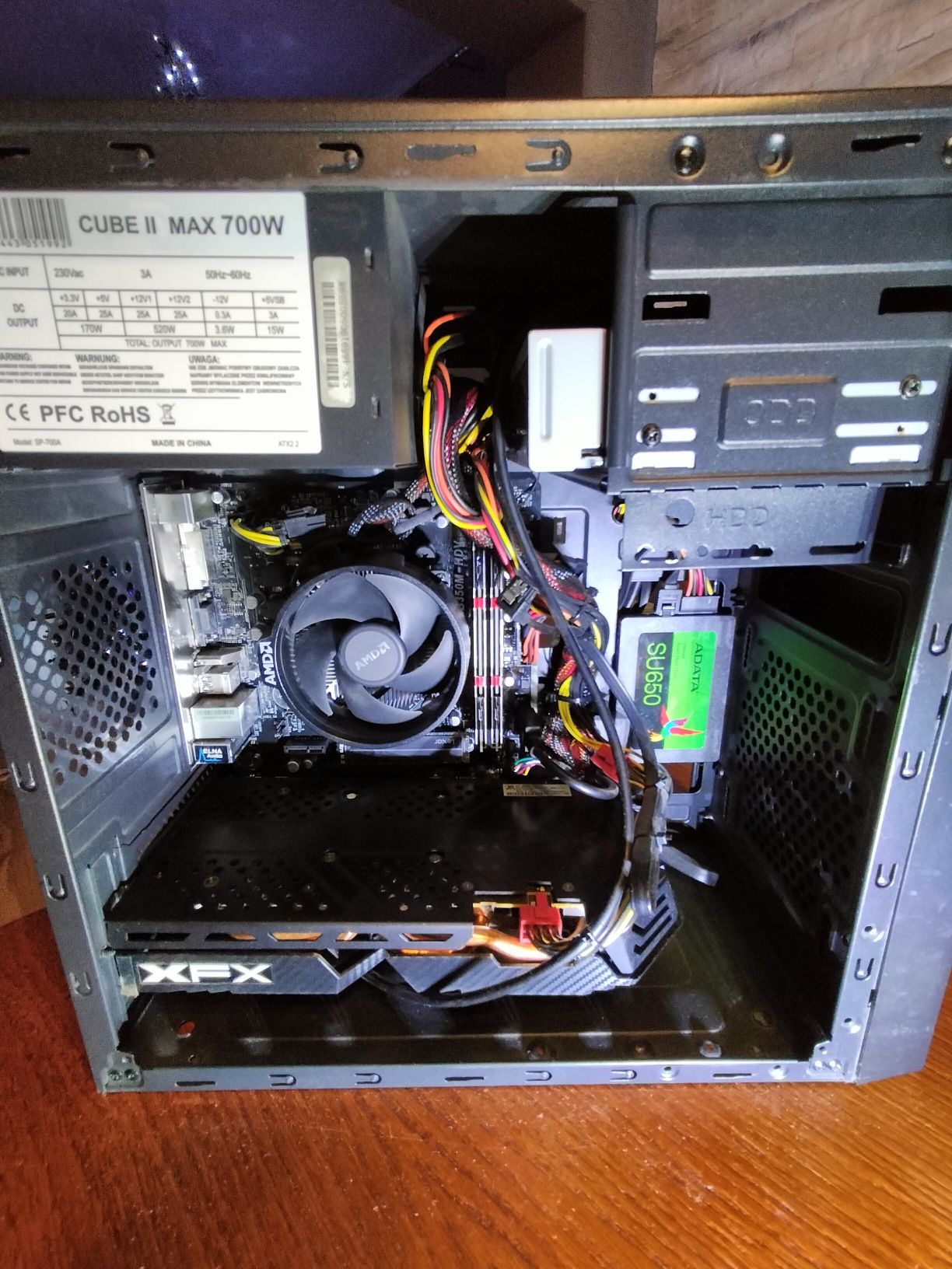 Komputer stacjonarny z napędem DVD