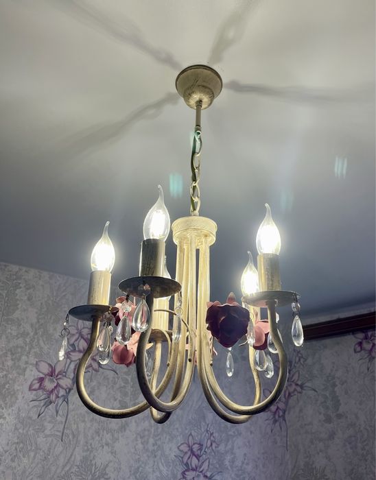Люстра в стилі Прованс