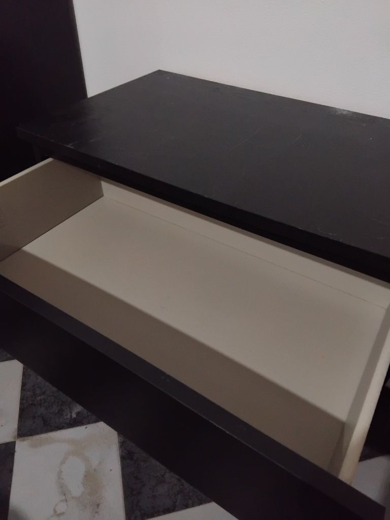 3 moveis pretos ikea