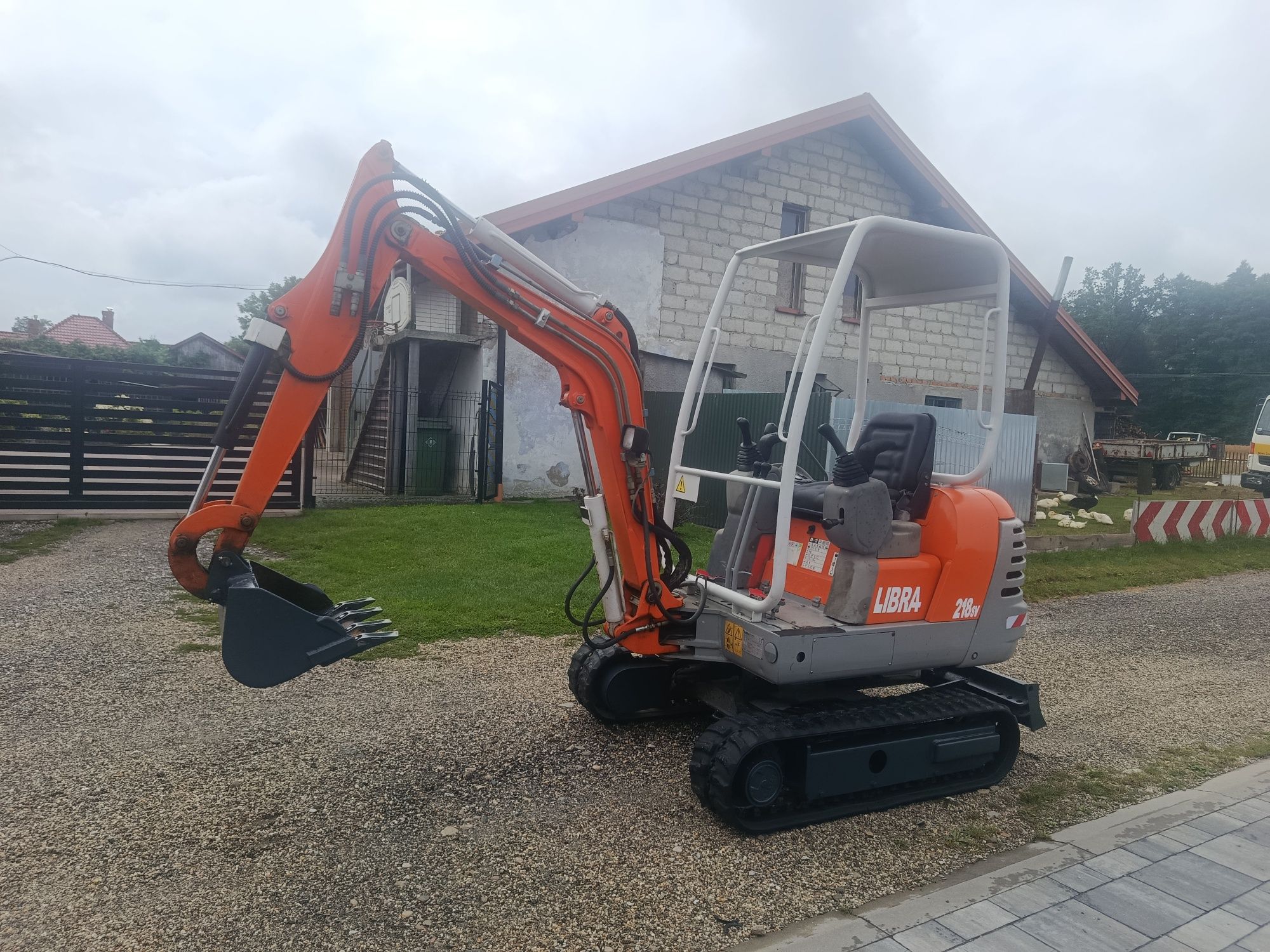 Minikoparka Libra 218SV 1.75t Kubota Super Stan