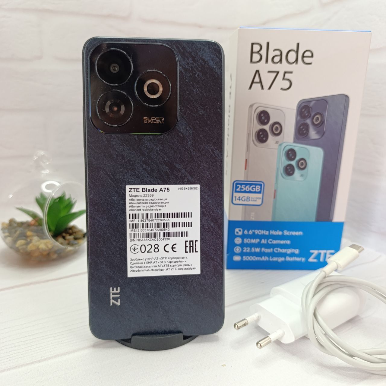 Продам телефон ZTE Blade A75 4/256Gb NFC в гарному стані