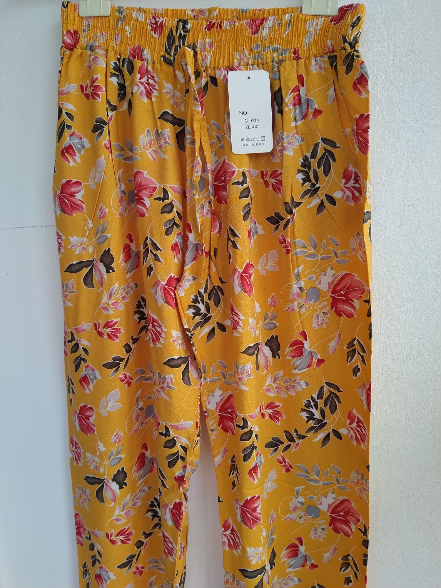 Calças floridas elegantes e alegres - Tamanho XL/XXL - Novas!