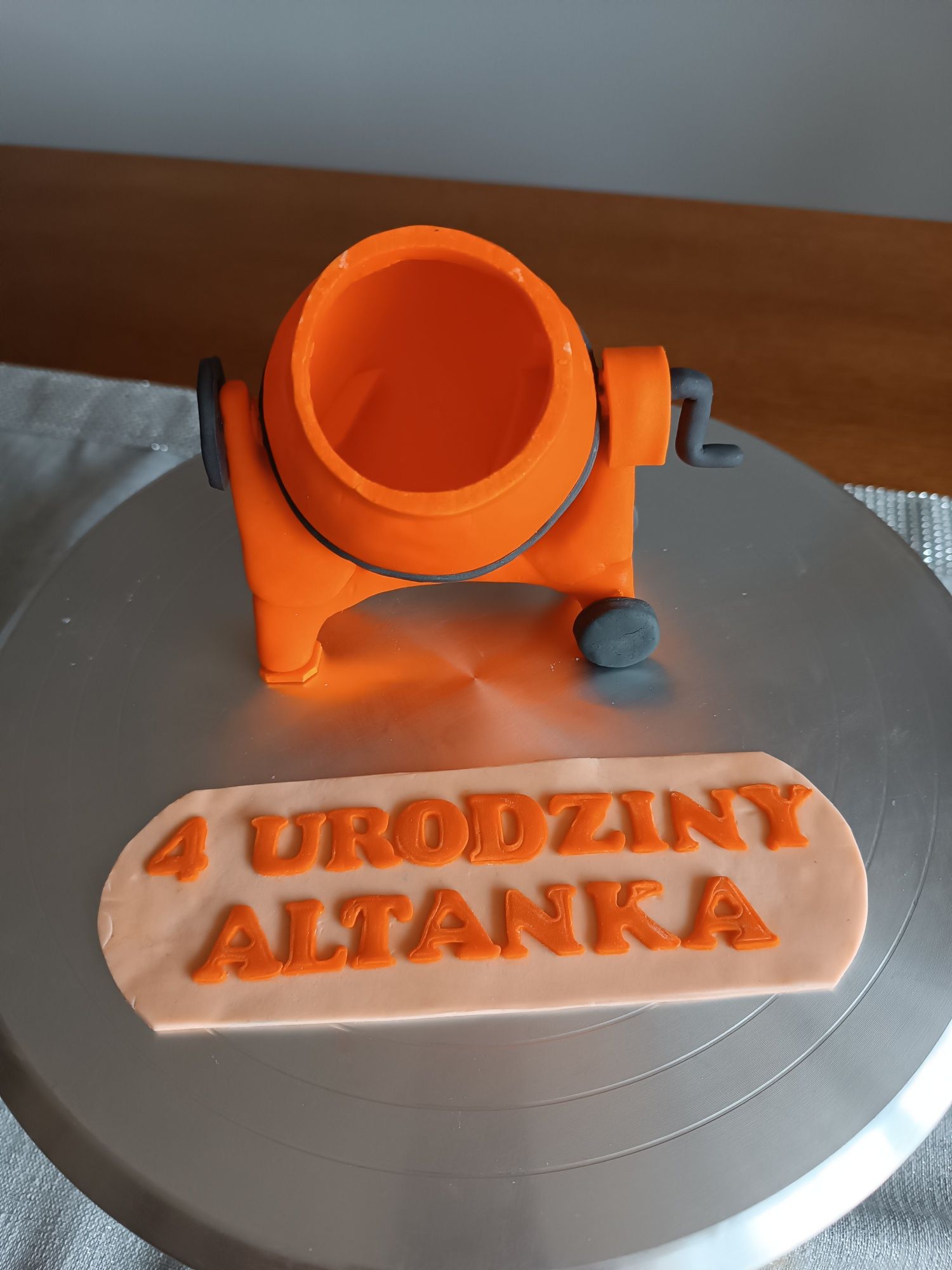 Betoniarka z masy cukrowej