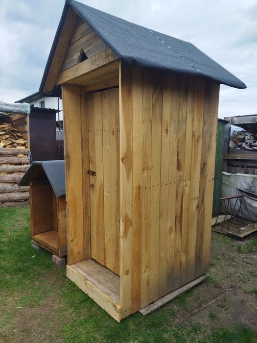 Toaleta drewniana WC sosnowa, wychodek