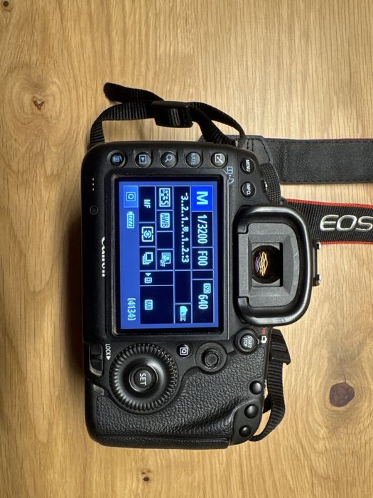 Canon 5D Mark III + Grip BG-E11 (possivel troca)