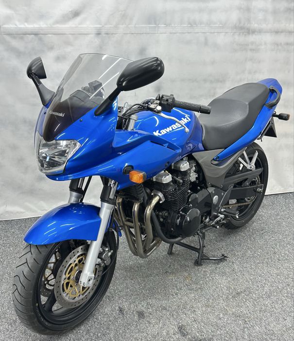 Kawasaki ZR-7S Zadbany