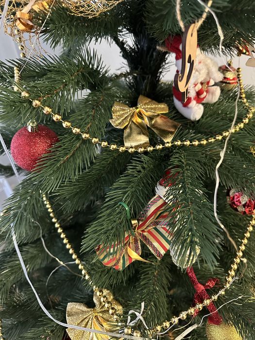 Ялинка зелена штучна