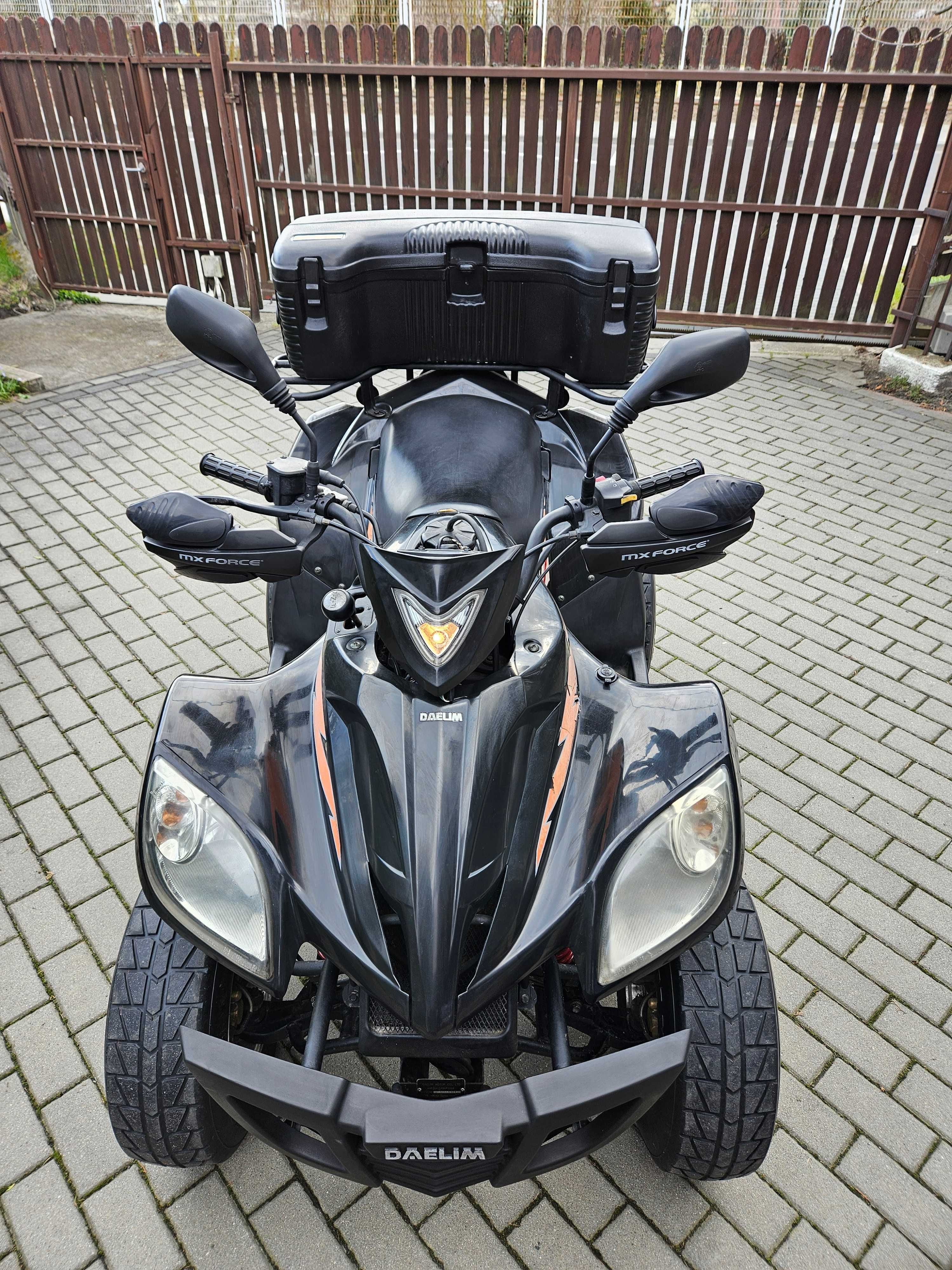 QUAD Daelim ET250