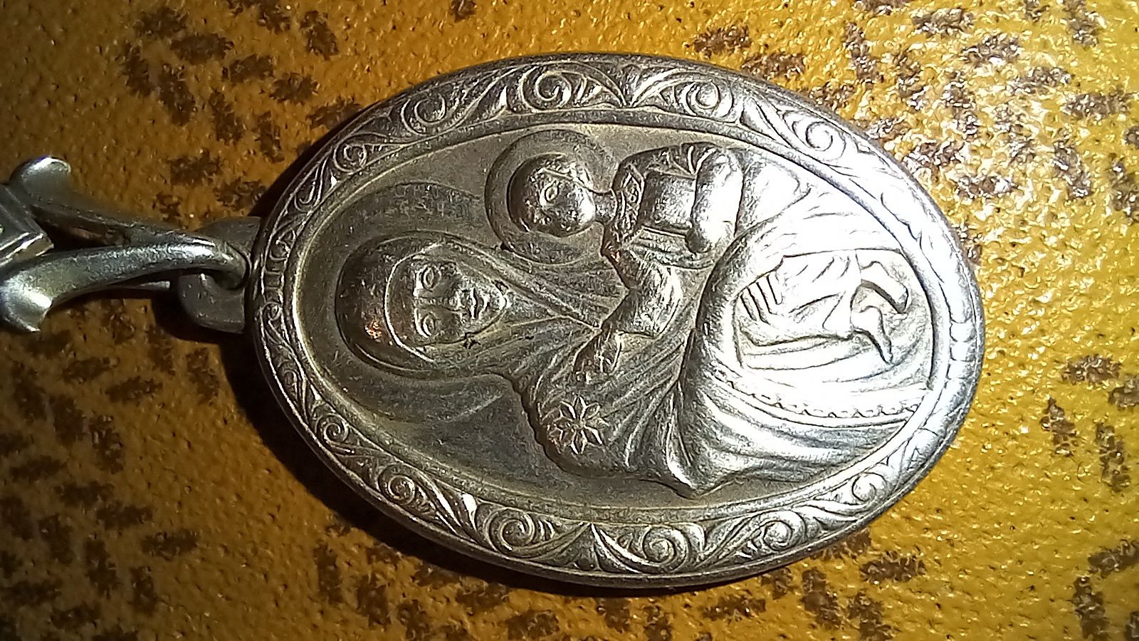 Панагия. Икона серебряная. Божья матерь. Вес 5,4 г. 925*