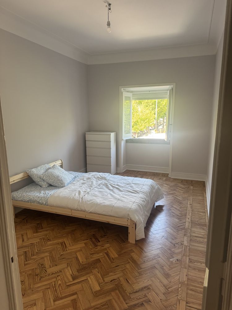 Quarto grande para casal