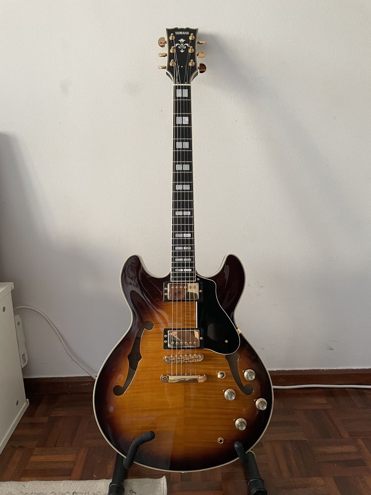 Guitarra Yamaha SA2200