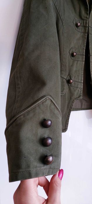 Marynarka roz.M z ozdobnymi guzikami