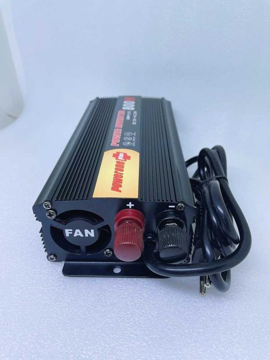 Преобразователь Powerone+ 12VDC-220VAC UPS-800W с зарядным устройством