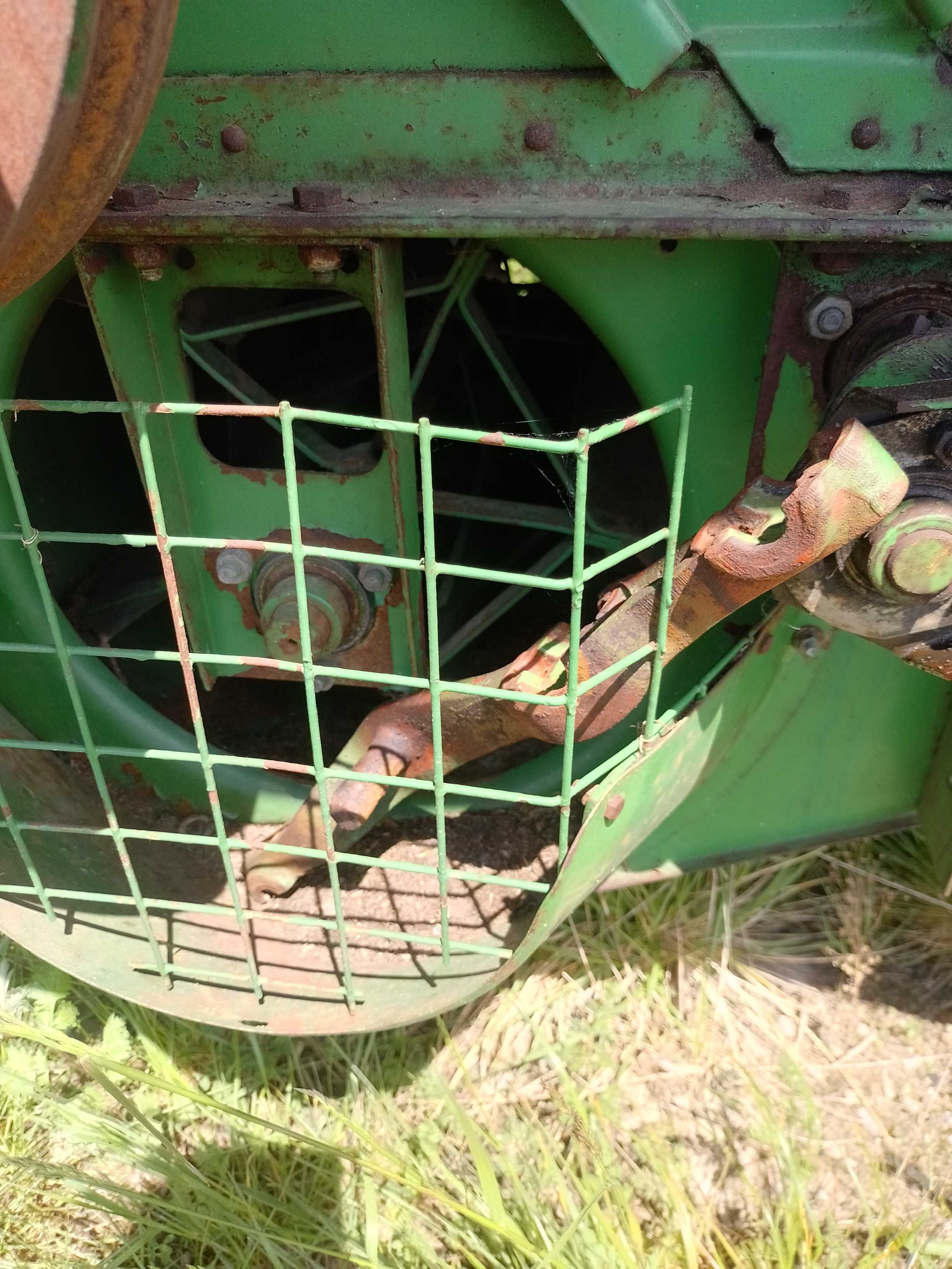 Sprzedam części do Kombajnu John Deere 952
