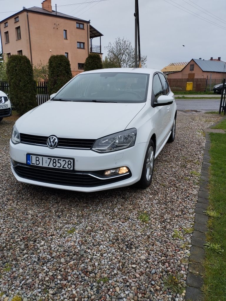 VW polo highline, wersja poliftowa  1.4 TDI 5 drzwi bogate wyposażenie