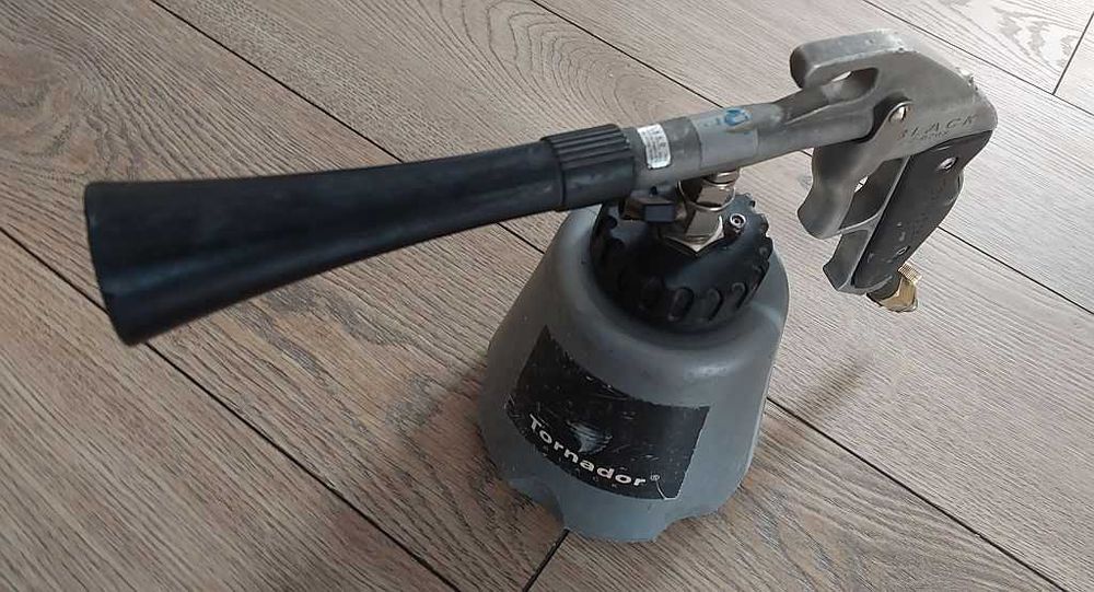 Pistolet pioracy czyszczacy Tornador Black Z-020S