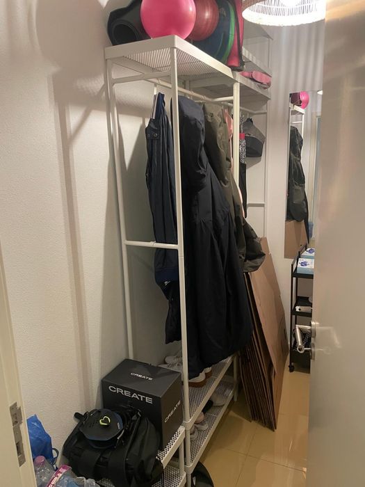 Quatro sapateiras, cabide entrada e banco maeca IKEA